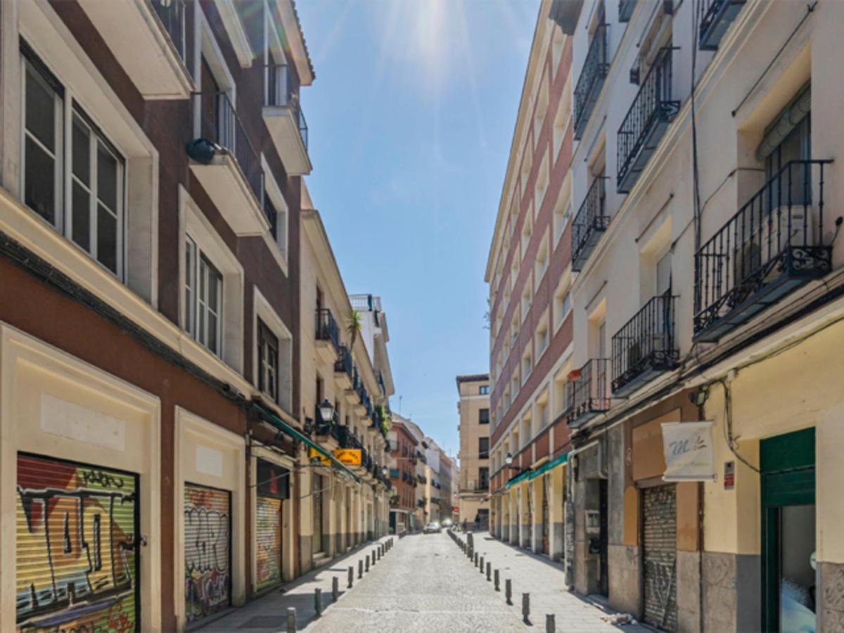 2 Bedroom Flat In La Latina-Carn Madrid Exterior foto