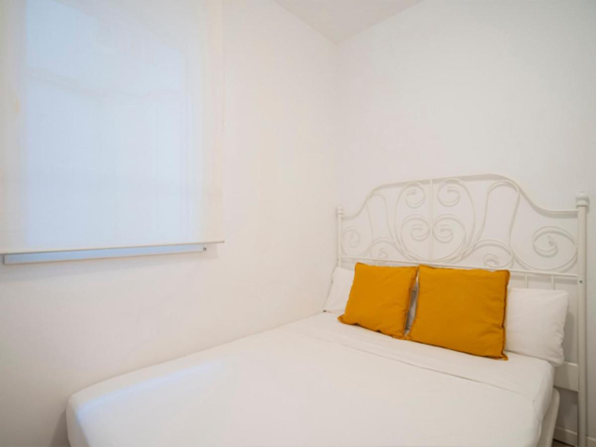 2 Bedroom Flat In La Latina-Carn Madrid Exterior foto