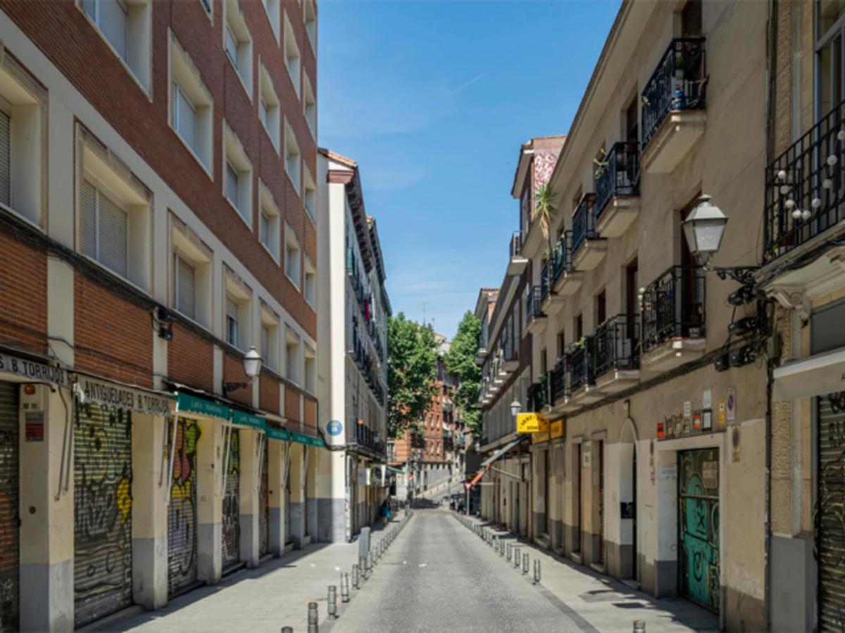 2 Bedroom Flat In La Latina-Carn Madrid Exterior foto