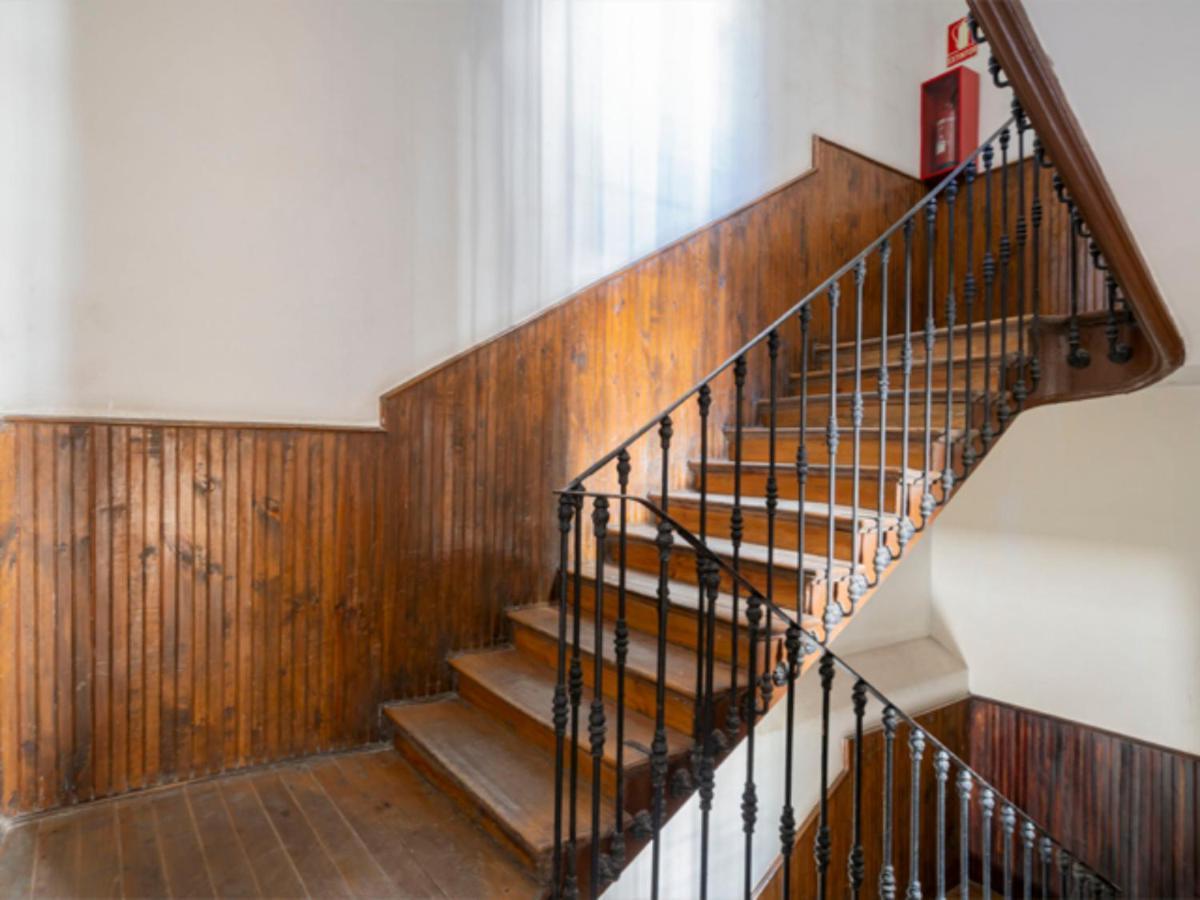 2 Bedroom Flat In La Latina-Carn Madrid Exterior foto