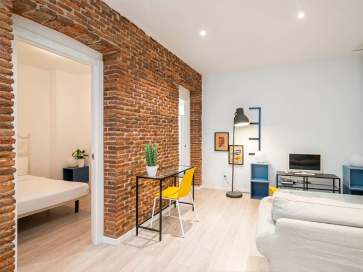 2 Bedroom Flat In La Latina-Carn Madrid Exterior foto